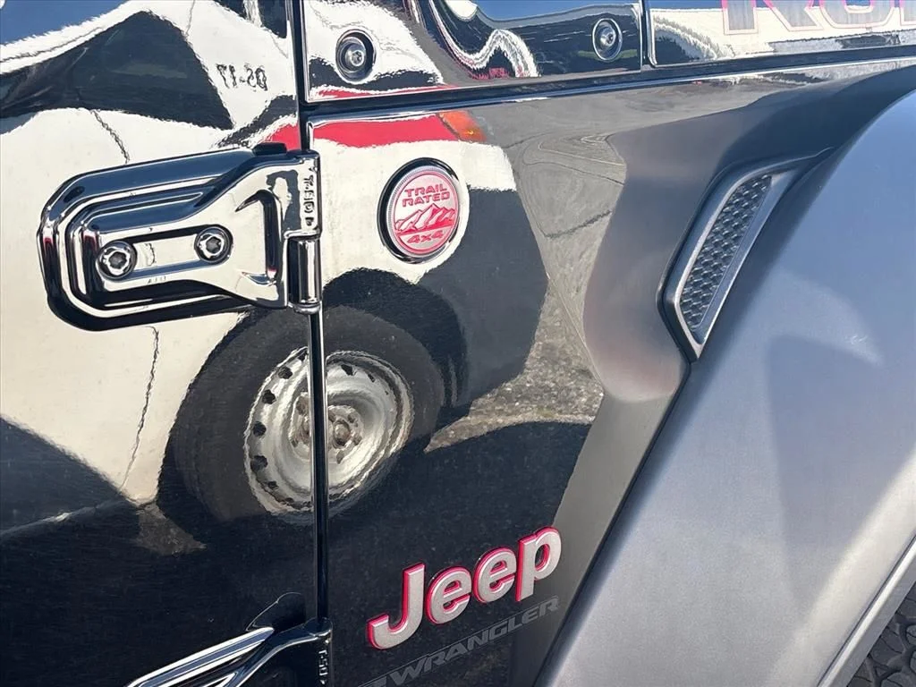 Used 2025 Black Jeep Rubicon image 9