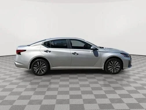 Certified Used 2023 Brilliant Silver Metallic Nissan 2.5 SV image 2