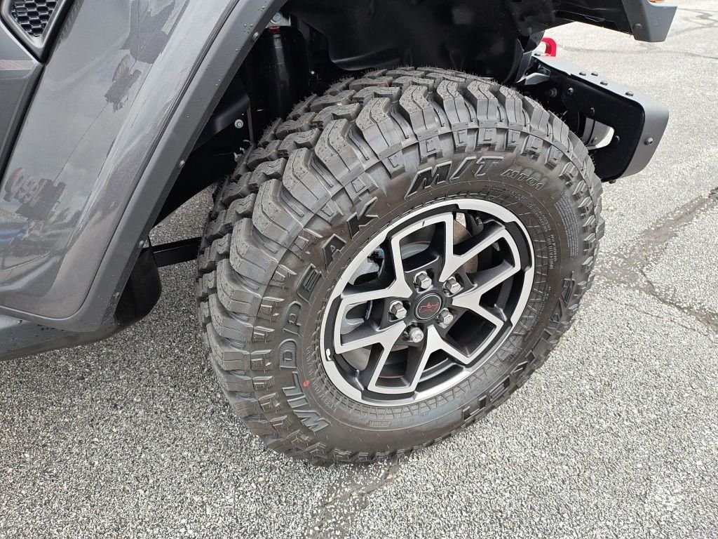 New 2026 Granite Crystal Metallic Clear-Coat Exterior Paint Jeep Rubicon X image 13