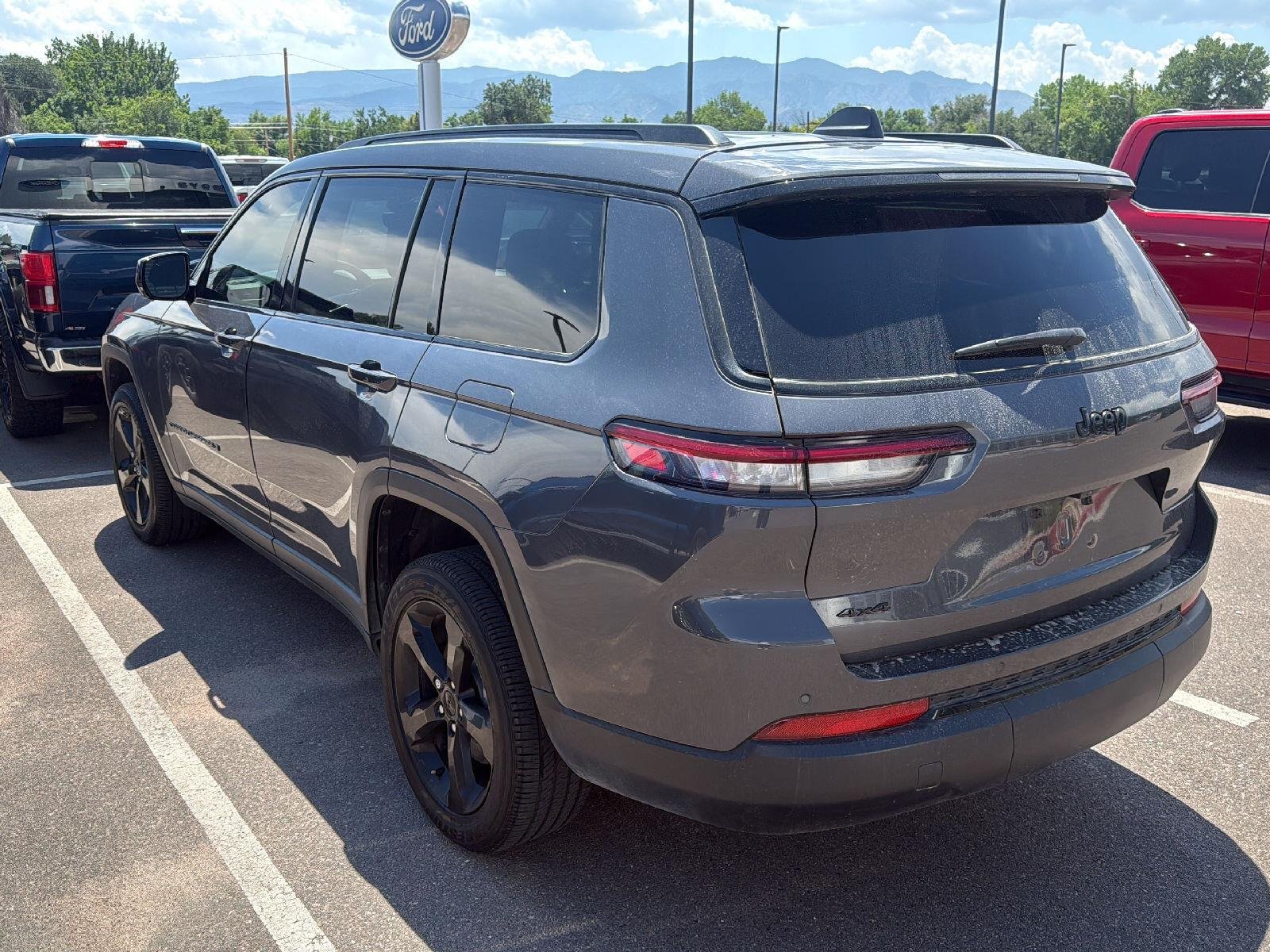 Used 2025 Baltic Gray Metallic Clearcoat Jeep Altitude X image 7