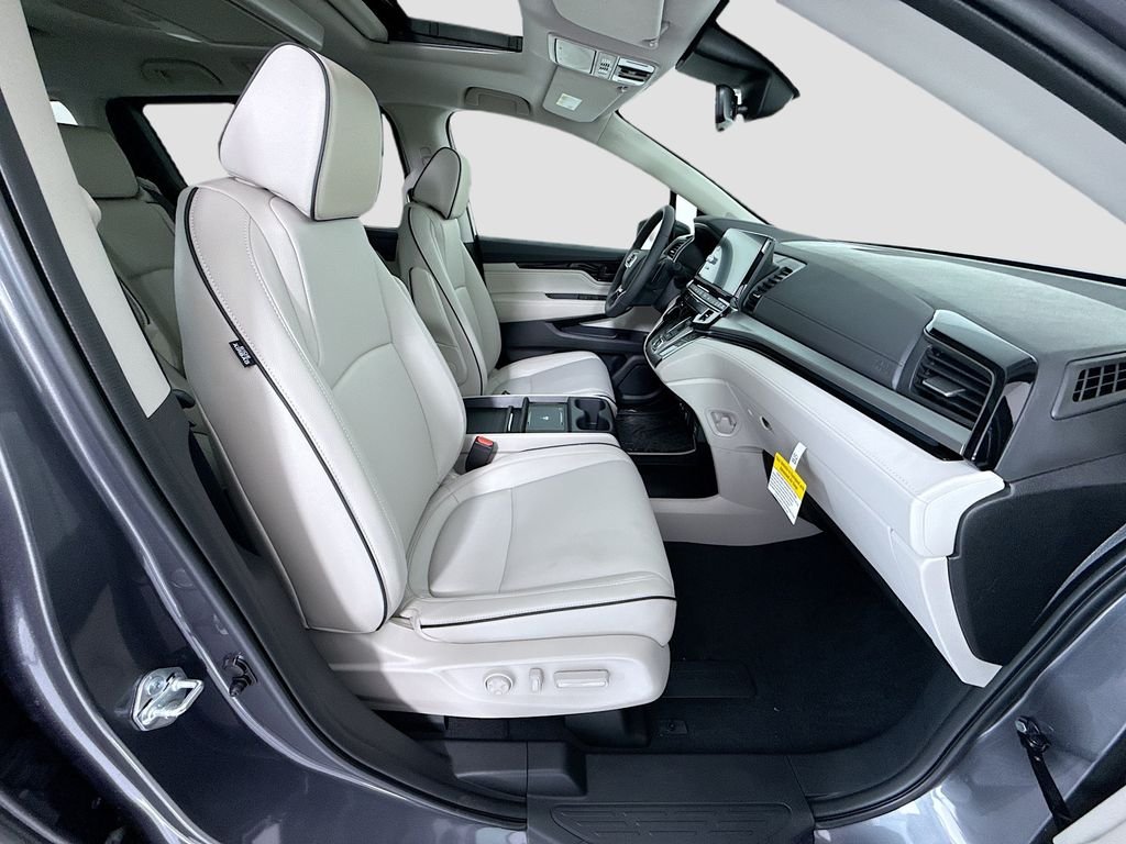 New 2026 Modern Steel Metallic Honda Touring image 21
