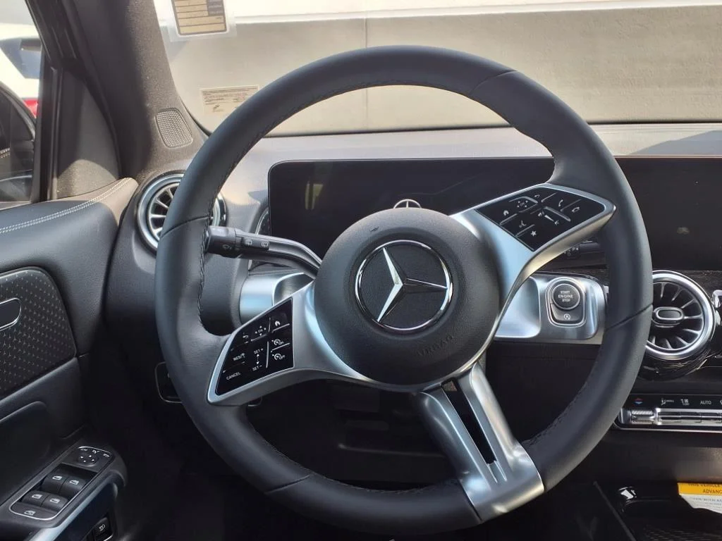 New 2025 Night Black Mercedes-Benz GLB 250 image 9