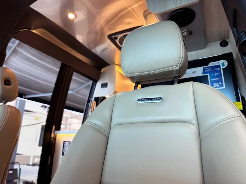 New 2025 SILVER AIRSTREAM  image 38