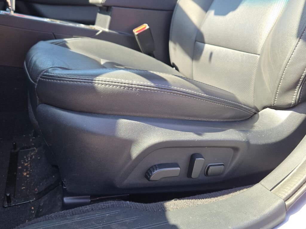 Used 2016 Silver Subaru 2.5i image 22