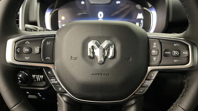 New 2026 Diamond Black Crystal Pearl-Coat Exterior Paint RAM Big Horn/Lone Star image 15