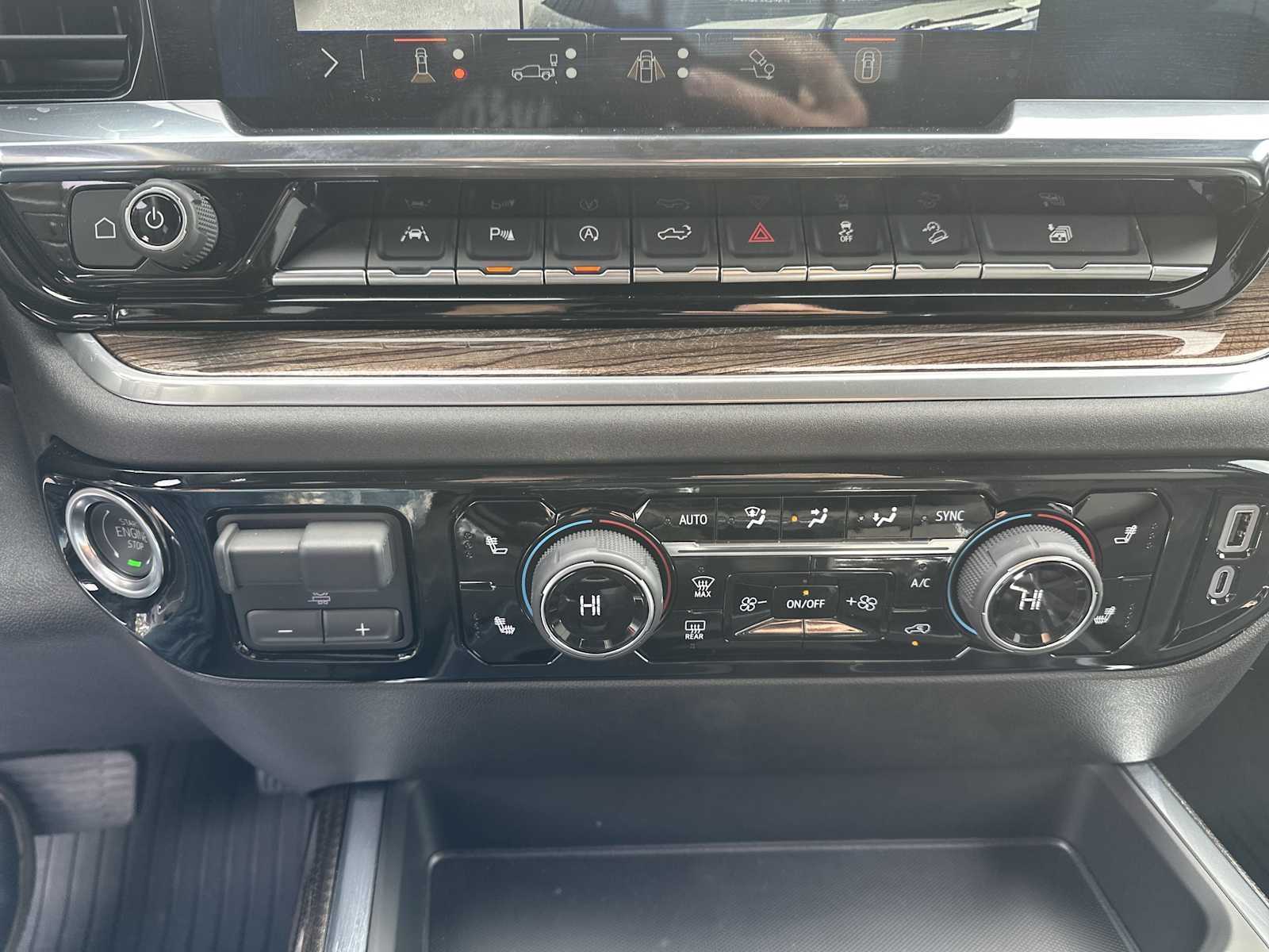 2025 Chevrolet Silverado 1500 RST - Photo 39