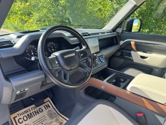 2024 Land Rover Defender X-Dynamic SE - Photo 9