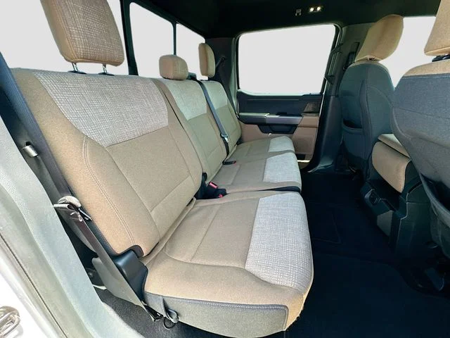 Used 2023 White Ford XLT image 25