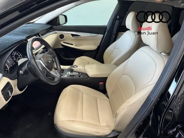 Used 2019 Black INFINITI LUXE image 23