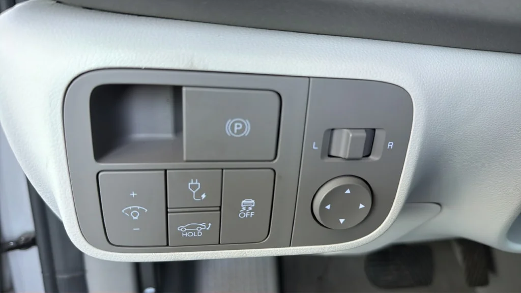Used 2023 Curated Silver Hyundai SEL image 24