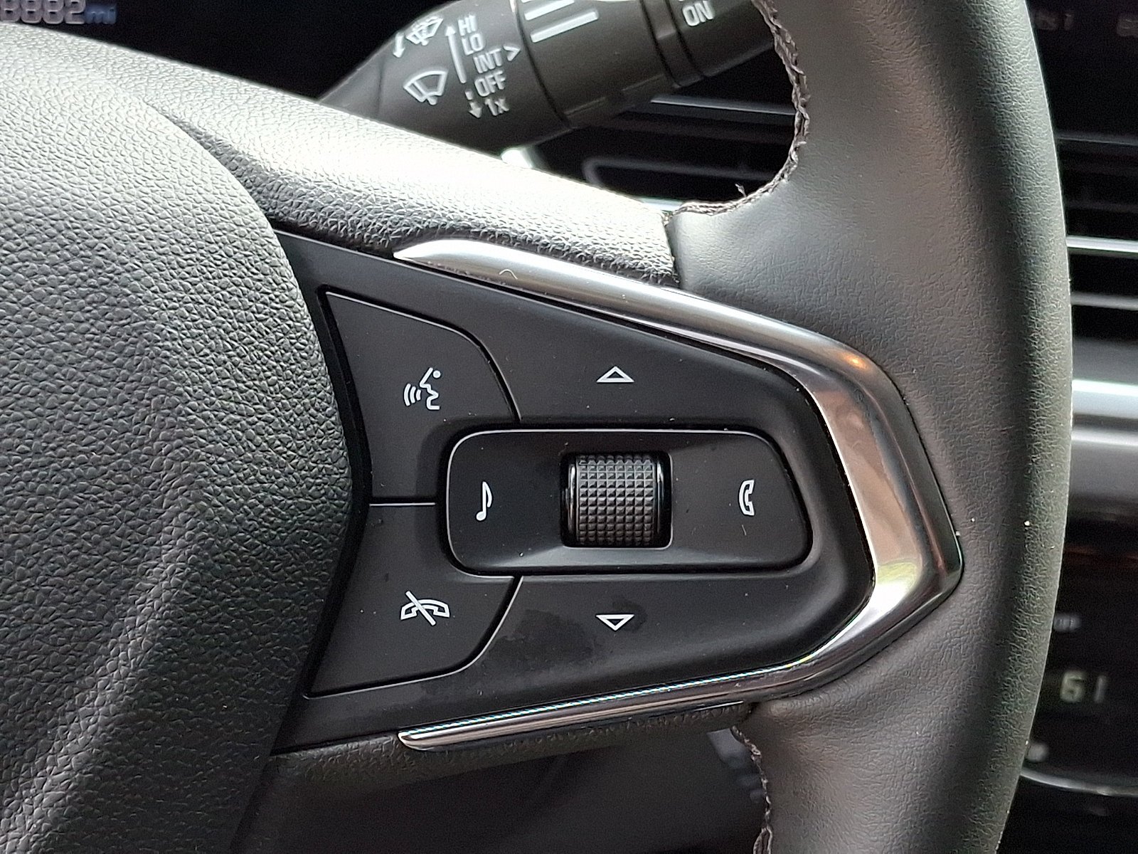 Used 2024 Mosaic Black Metallic Chevrolet ACTIV image 21