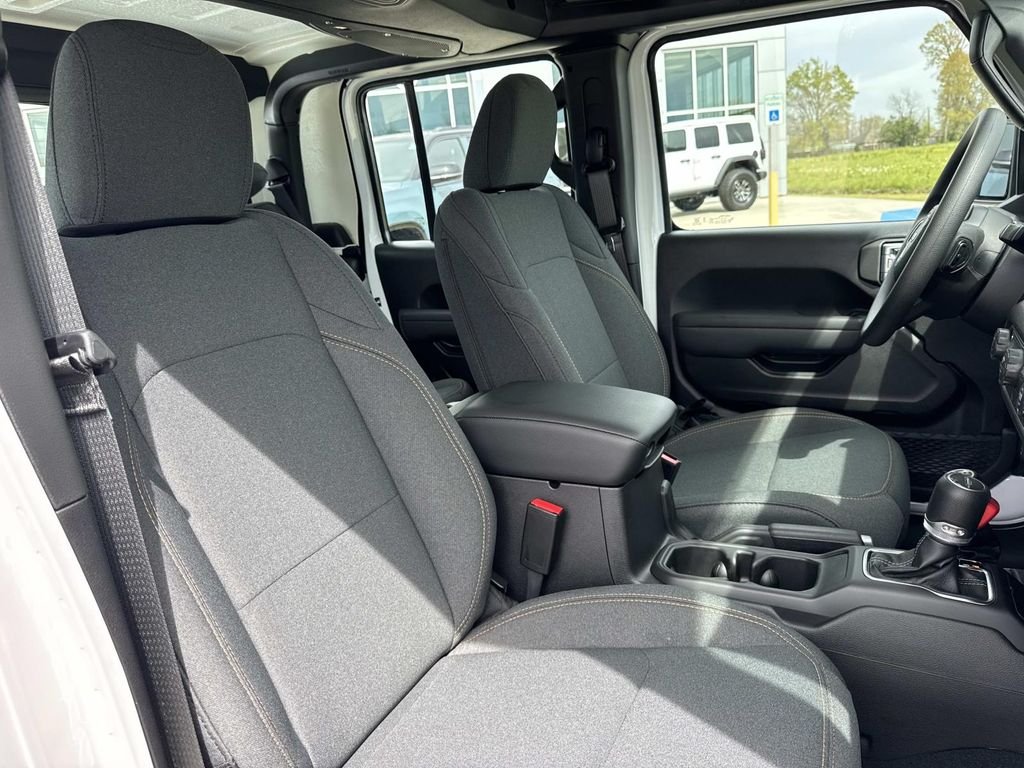 New 2026 Bright White Clear-Coat Exterior Paint Jeep Sport image 23