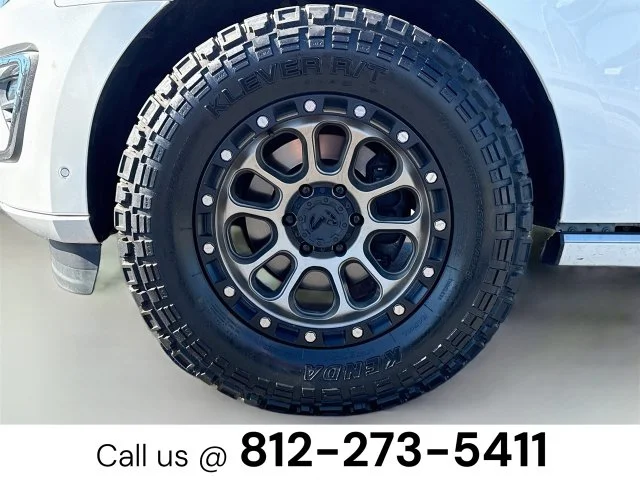 Used 2020 White Ford Platinum image 34