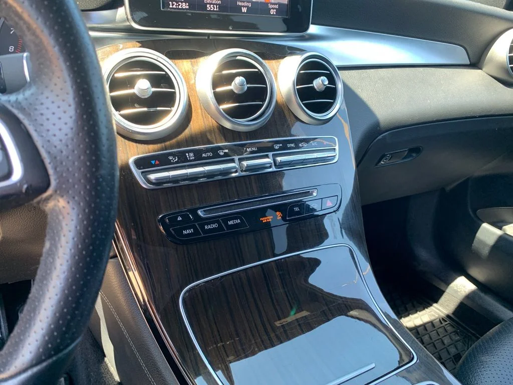 Used 2017 Gray Mercedes-Benz GLC 300 image 25