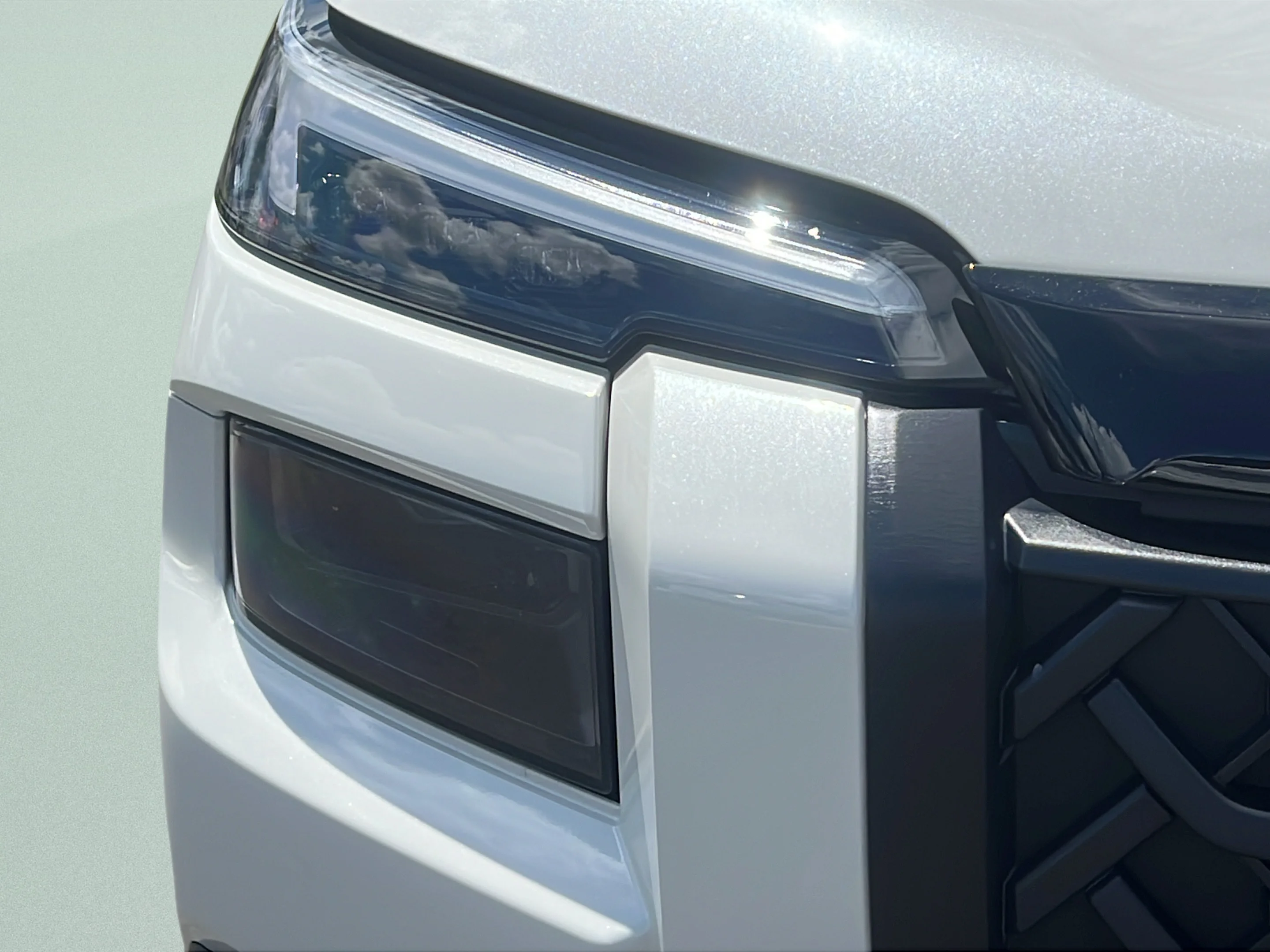 Used 2026 Crystal White Pearl Subaru Touring XT image 27