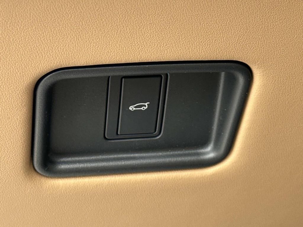 New 2026 Gold Land Rover SE image 22