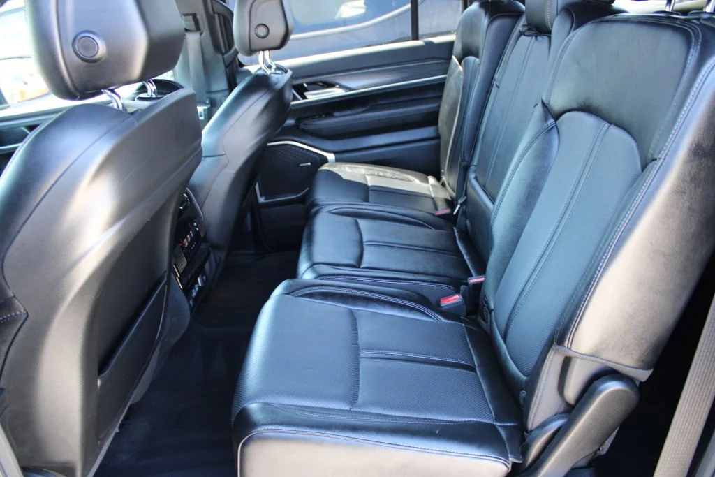 Used 2024 Black Jeep Series II image 17