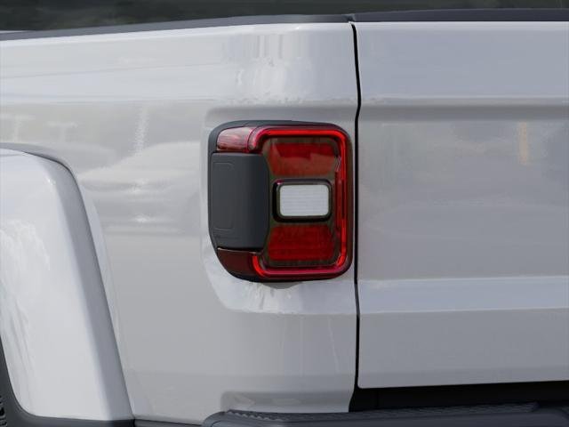 New 2026 Bright White Clear-Coat Exterior Paint Jeep Mojave X image 17