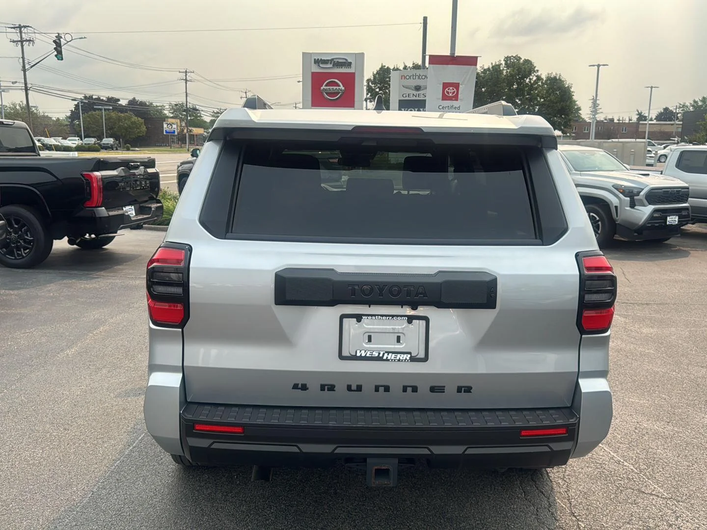 Used 2025 Cutting Edge Toyota SR5 image 5