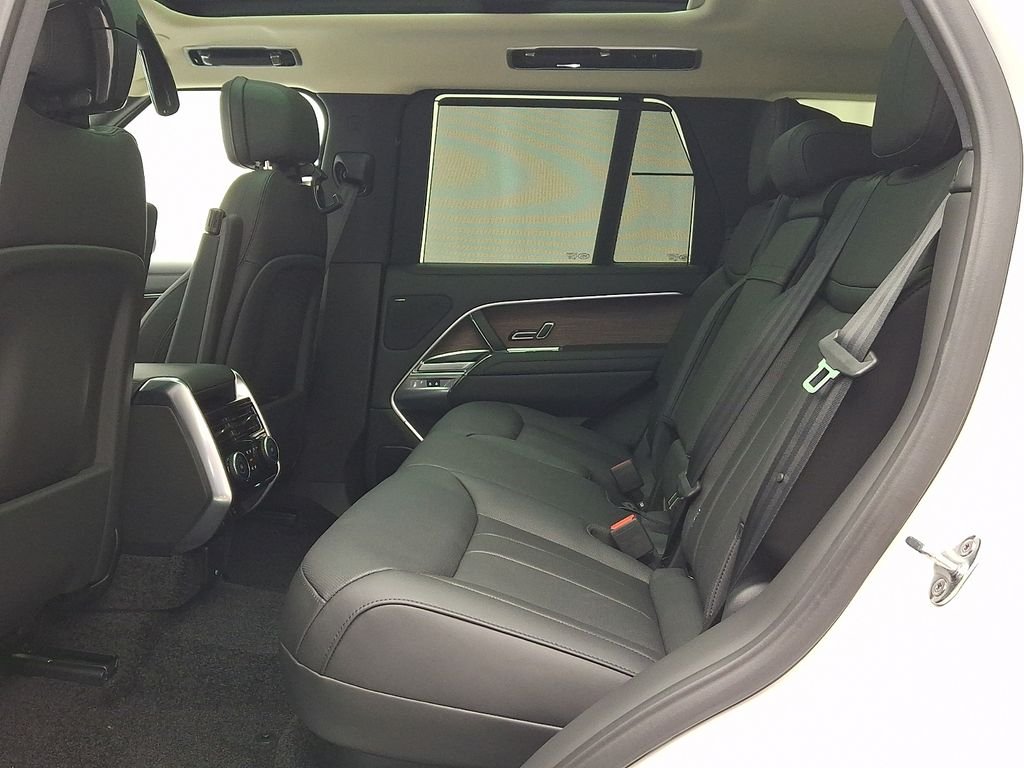 New 2026 Fuji White Land Rover SE image 6
