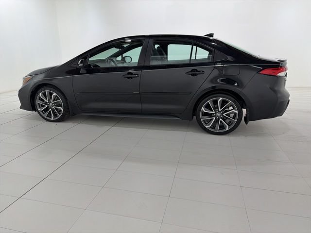 Used 2020 Toyota Corolla SE with VIN 5YFS4RCE3LP055318 for sale in Rochelle Park, NJ