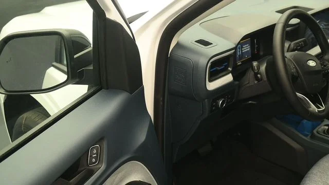 New 2026 Oxford White Ford XLT image 12