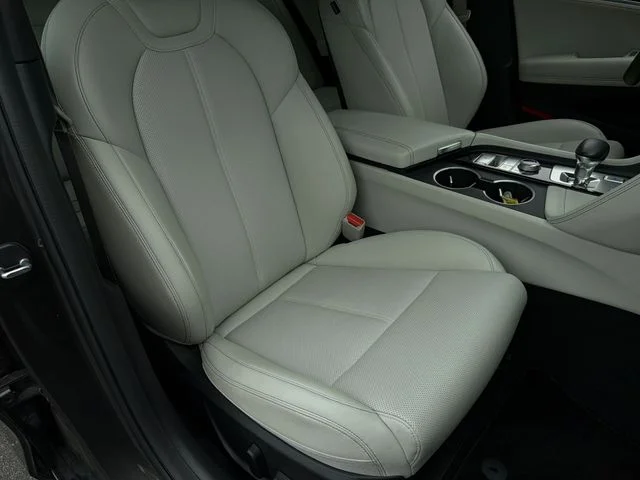Used 2025 Gray Genesis 2.5T image 33