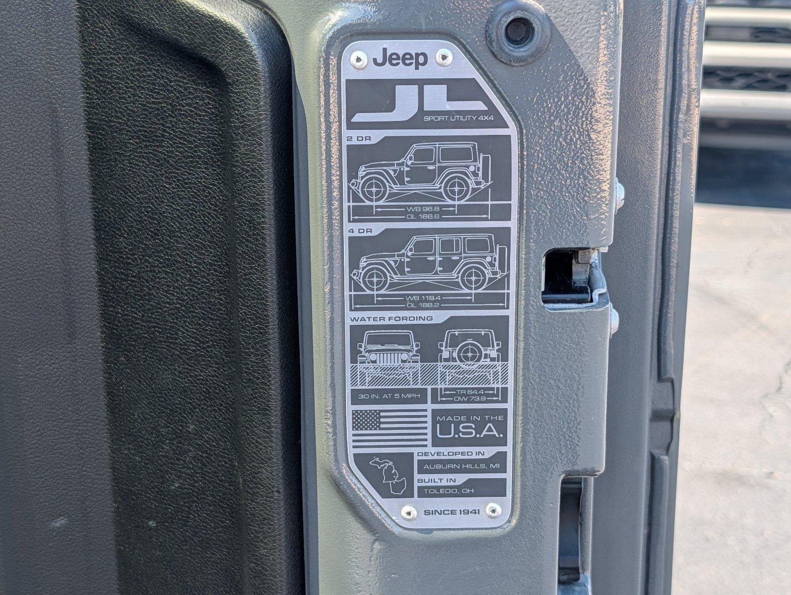 Used 2020 Sting-Gray Clearcoat Jeep Rubicon image 36