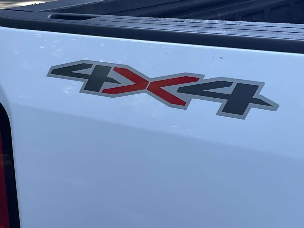 Used 2022 White Chevrolet LT image 8