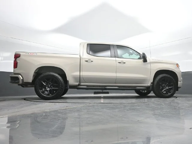 Used 2026 White Chevrolet RST image 25