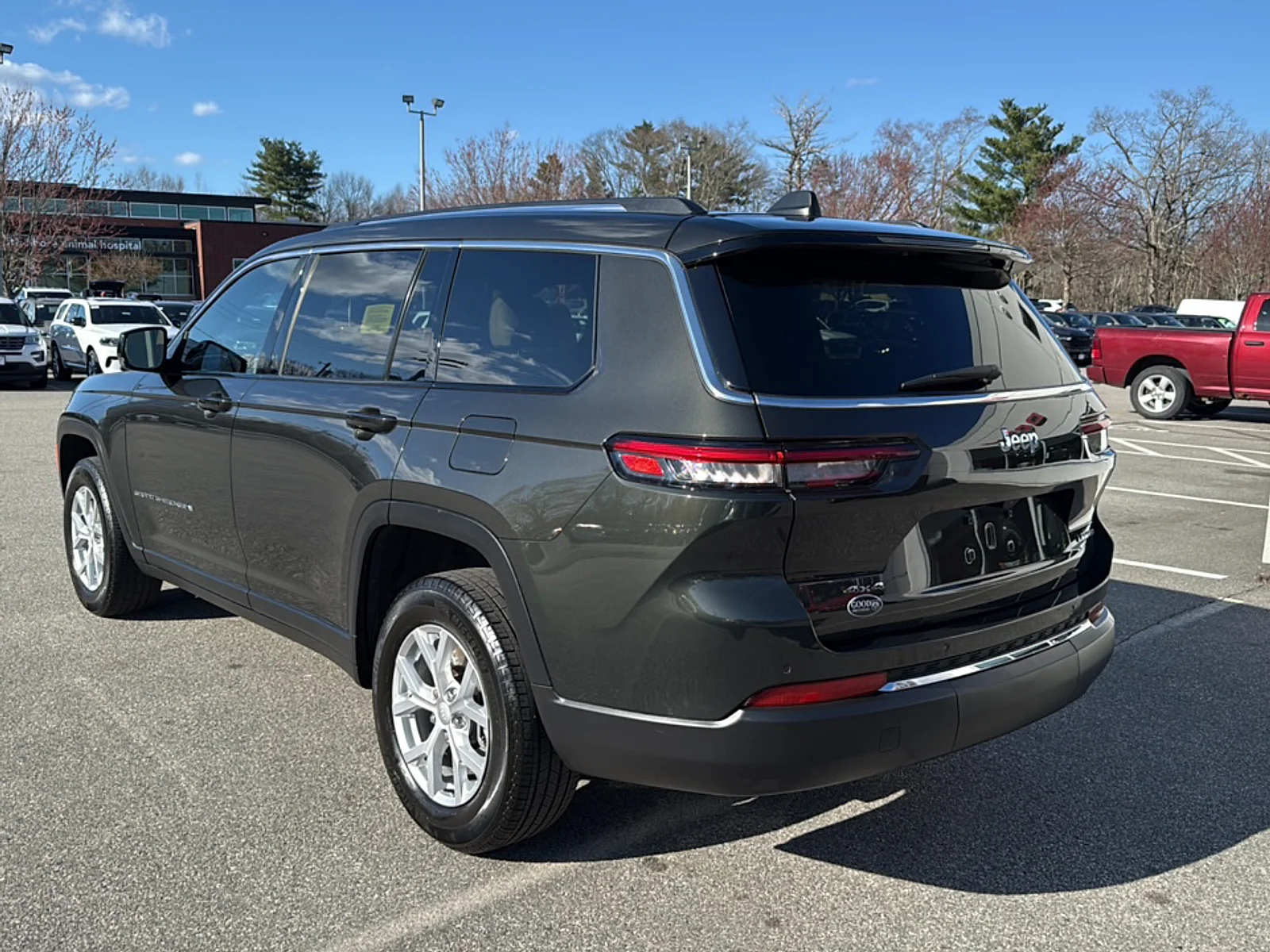 Certified Used 2023 Rocky Mountain Pearlcoat Jeep Limited 4x4 image 9