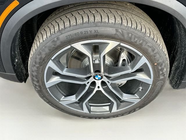 New 2026 Black BMW sDrive40i image 24