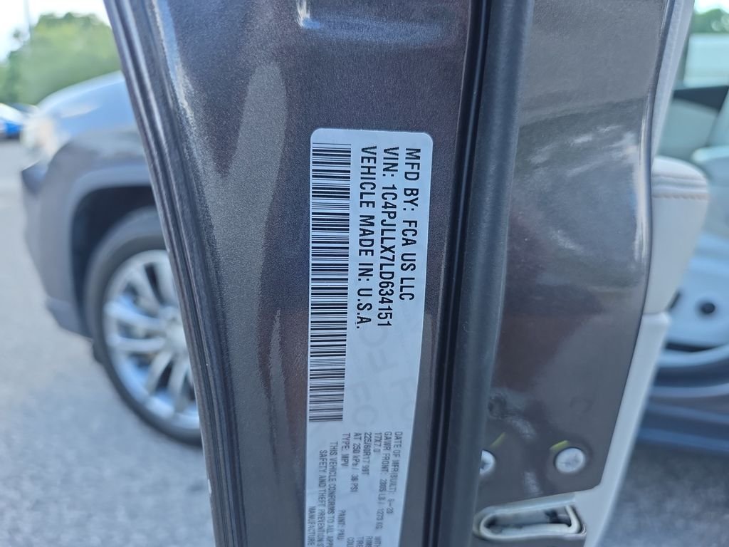 Used 2020 Gray Jeep Latitude Plus image 33