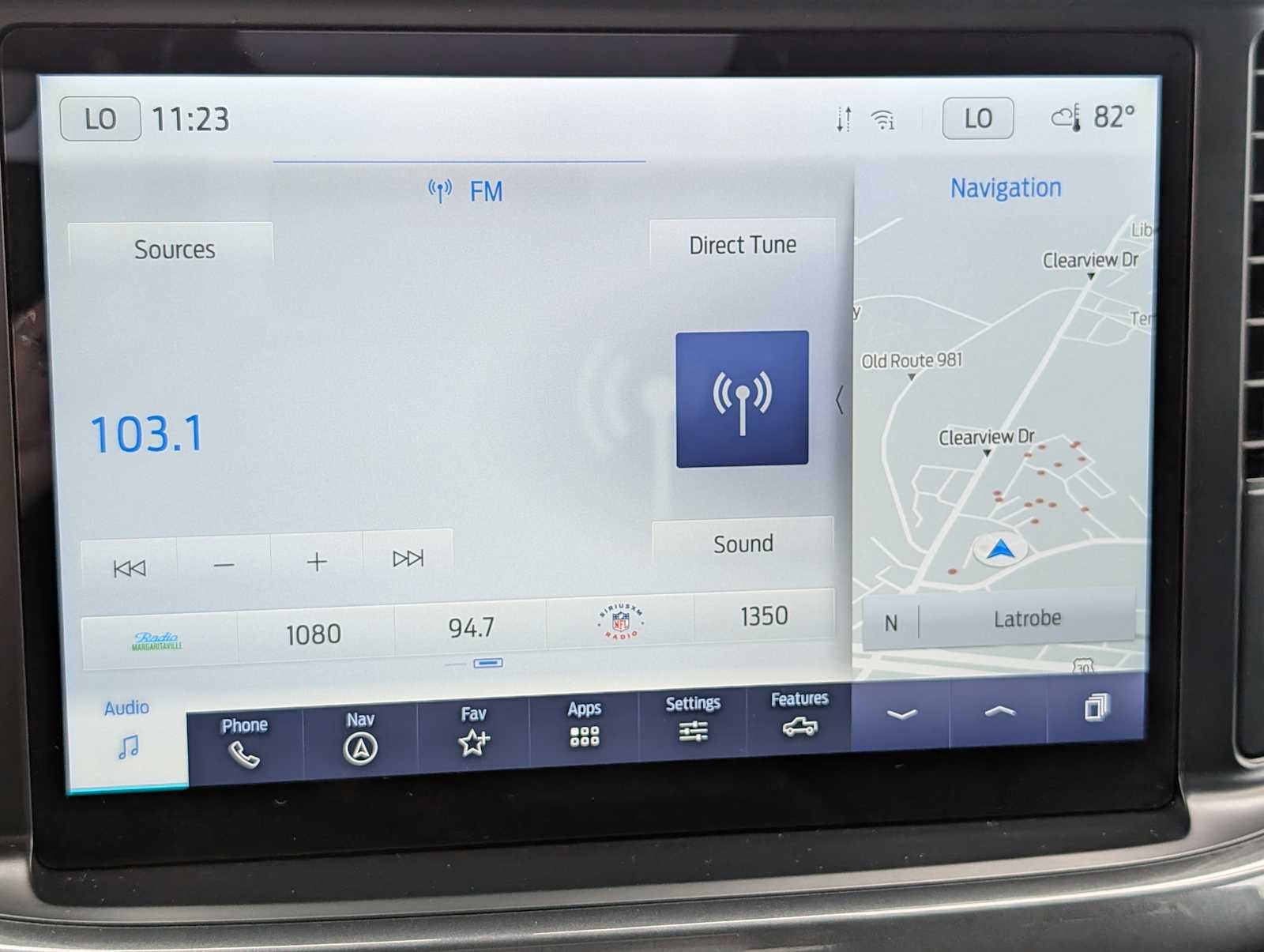 Used 2023 Oxford White Ford XLT image 25