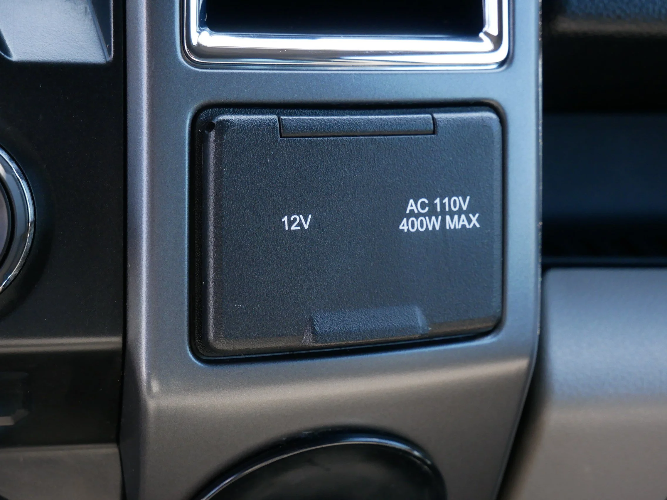 Certified Used 2022 Agate Black Ford XLT image 31