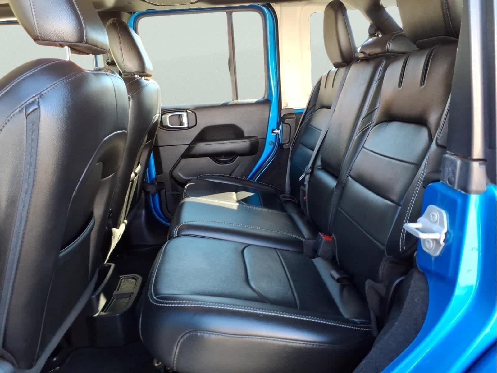 Used 2022 Hydro Blue Pearlcoat Jeep Unlimited Sahara image 29