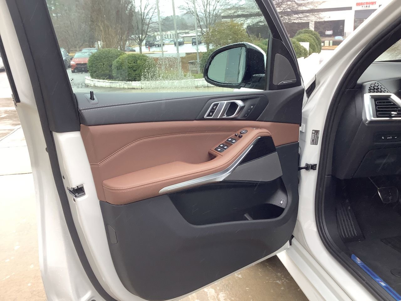 Used 2026 Mineral White Metallic BMW xDrive50e image 19