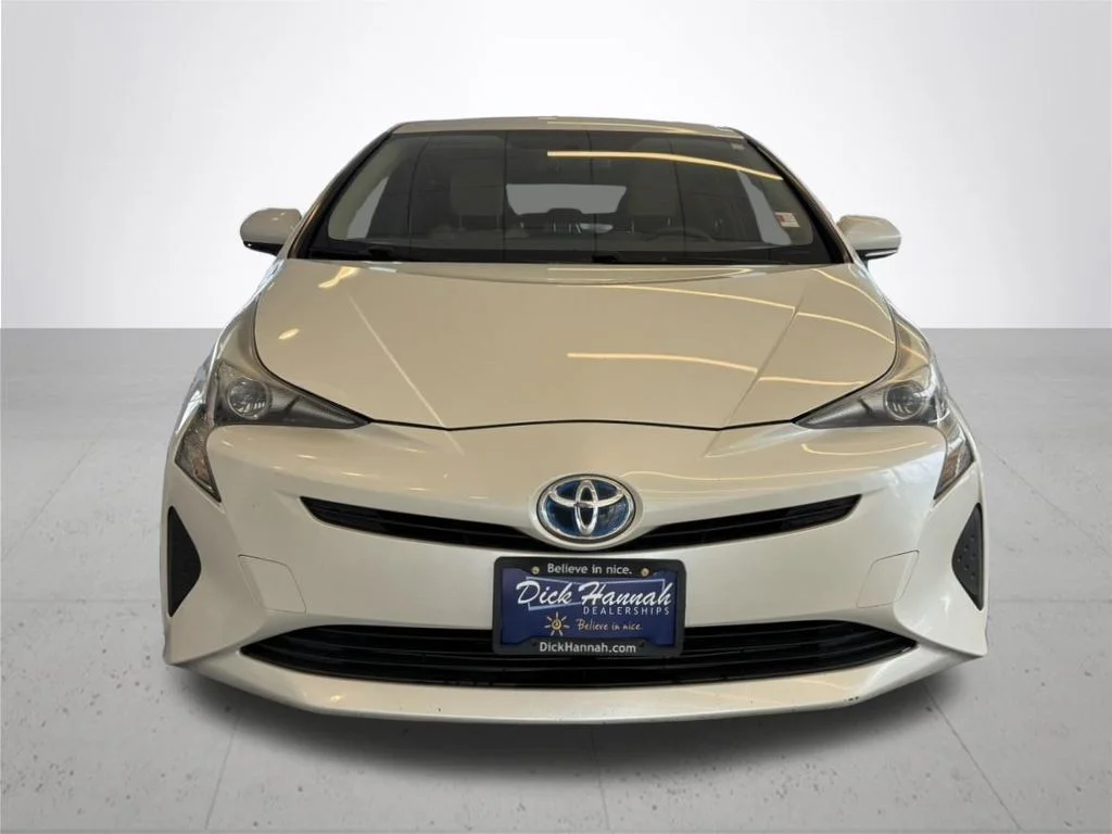 Used 2016 White Toyota Two image 3