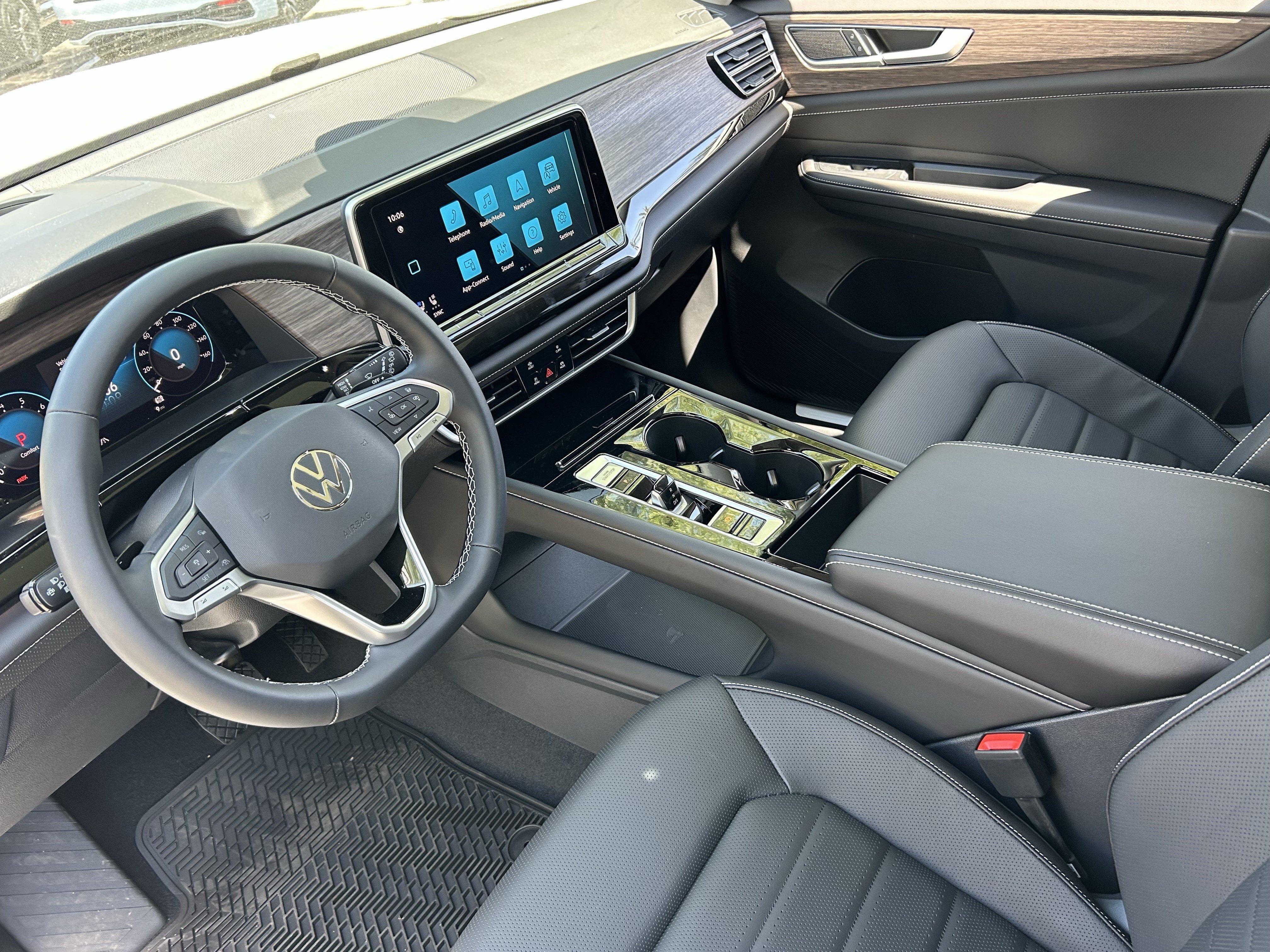 New 2026 Opal White Pearl Volkswagen 2.0T SEL image 14