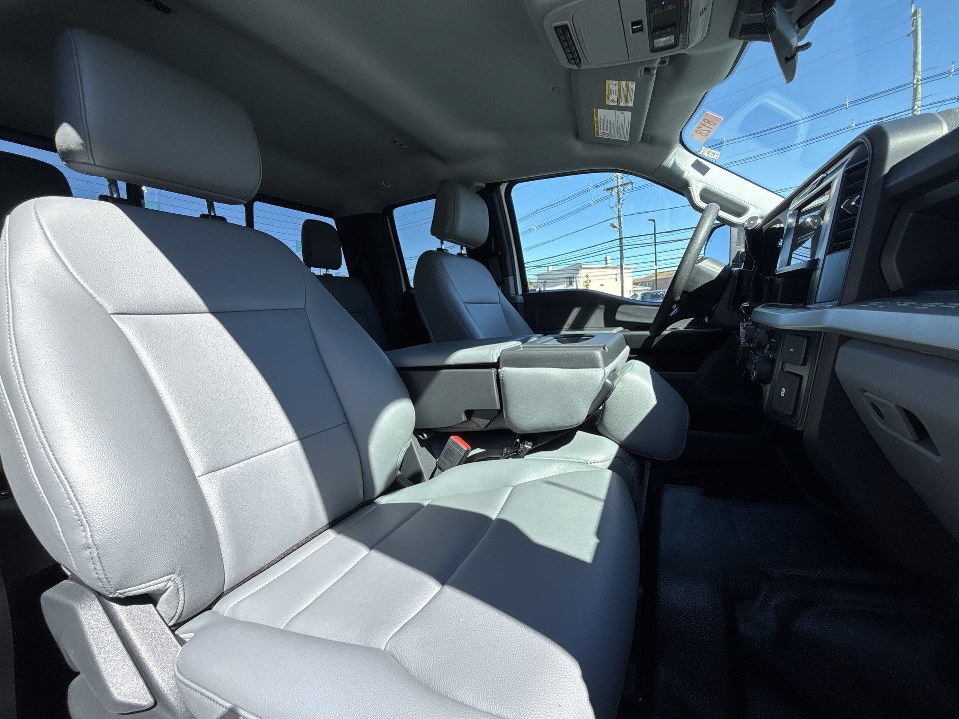 New 2027 Oxford White Ford F-350® XL image 23