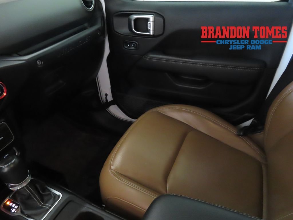 Used 2021 White Jeep Unlimited Rubicon image 19