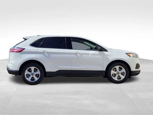 Used 2023 White Ford SE image 11