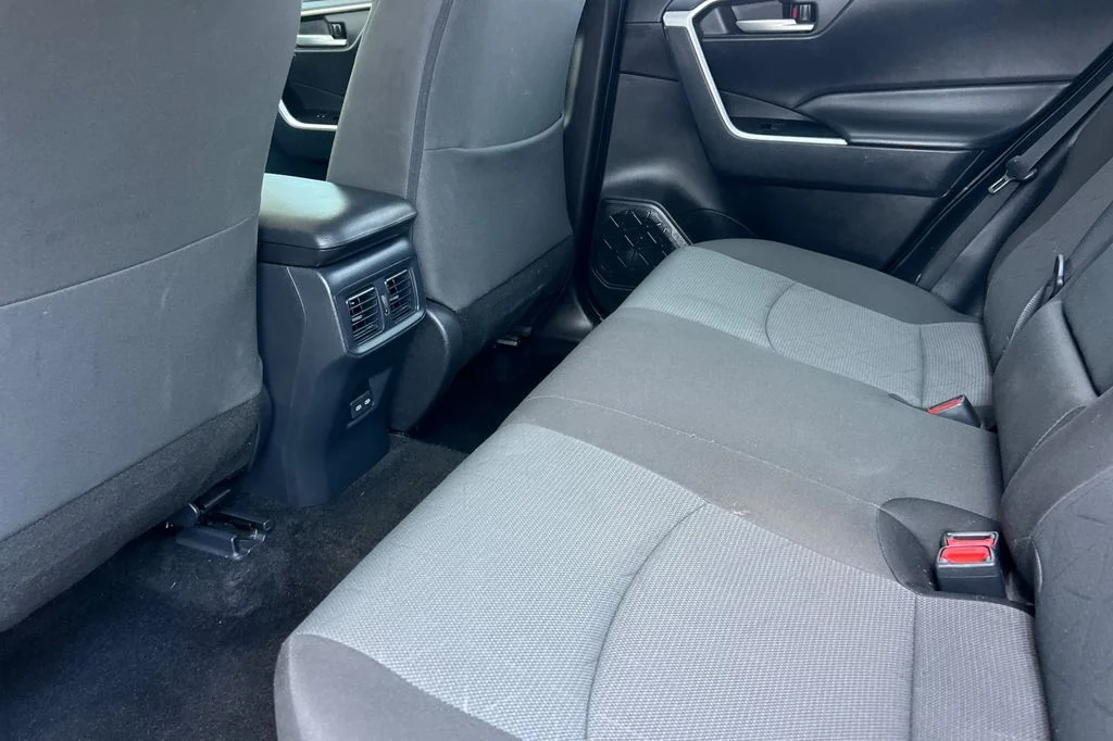 Used 2025 White Toyota XLE image 16
