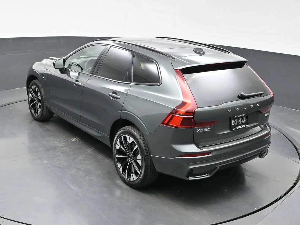 New 2027 Forest Lake Volvo T8 Plus image 31