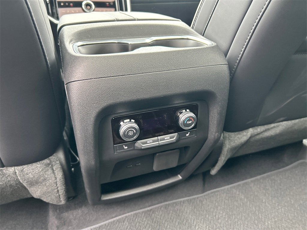 2026 GMC ACADIA - Image 30