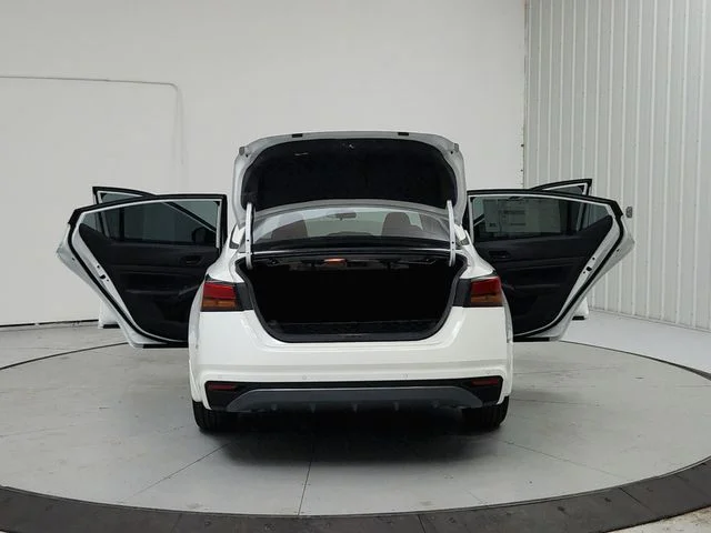 New 2026 White Nissan 2.5 SV image 14