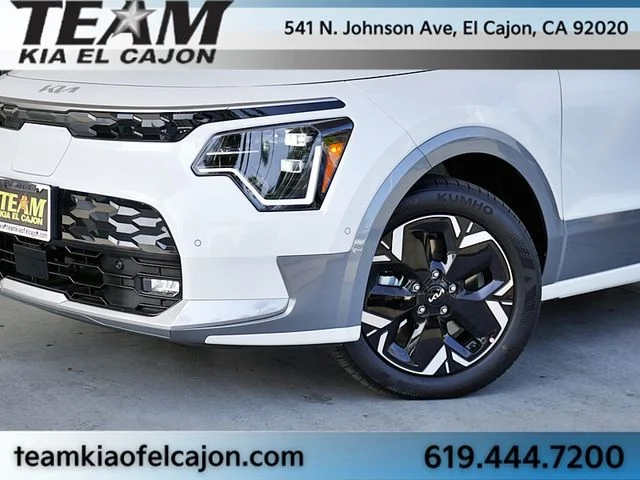 New 2026 White Kia Wave image 3