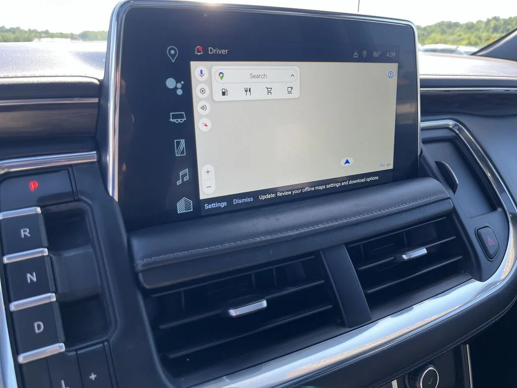 Used 2022 White Chevrolet LT image 18