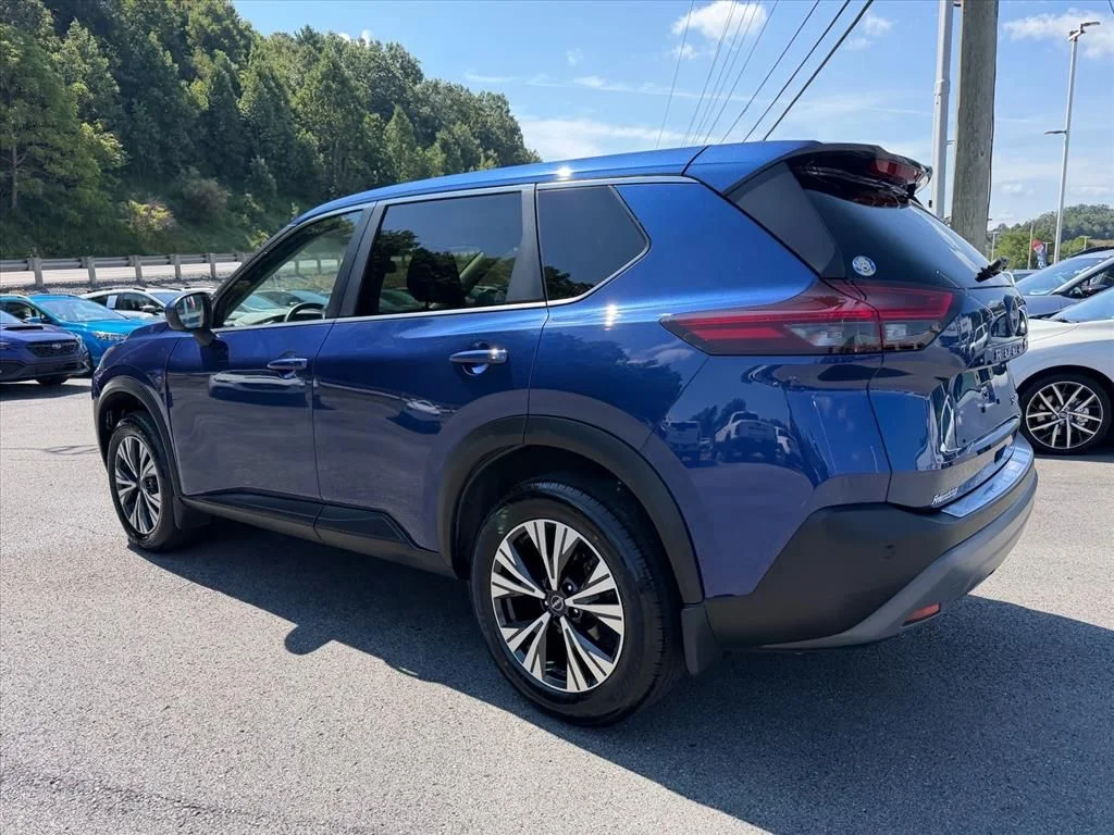 Used 2023 Blue Nissan SV image 5