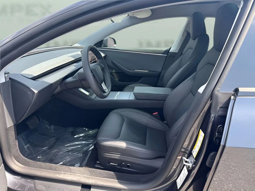 Used 2025 Black Tesla Long Range image 9